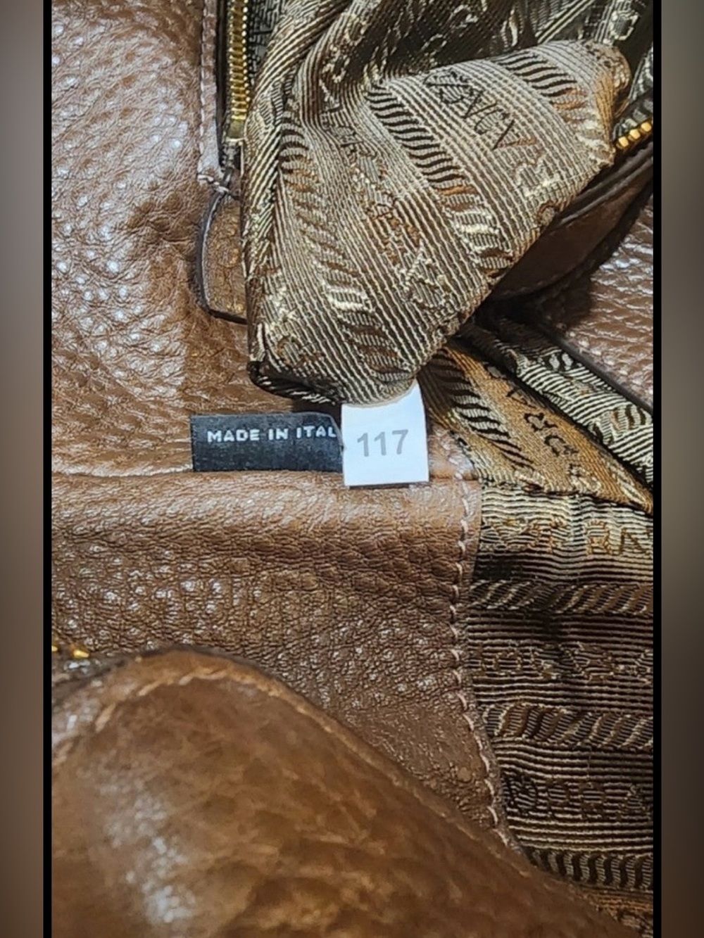 Large Prada Vitello Daino Brown Pebbled Leather Shoulder Bag Gold Hardware - Picture 8 of 12